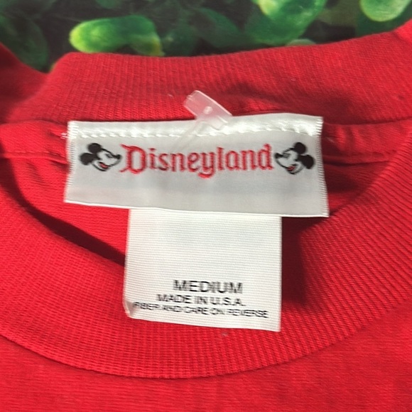 Vintage 90s Disney Disneyland Red Youth Kids Tee t-shirt size Medium NWOT - Picture 6 of 12